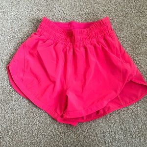Lululemon Track That High Rise 3”
